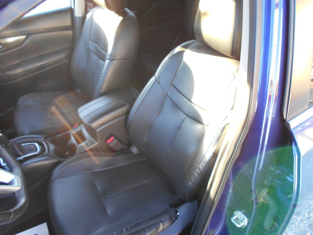 2020 Nissan Rogue Image 15