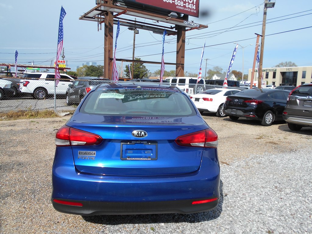 2017 Kia Forte Image 5