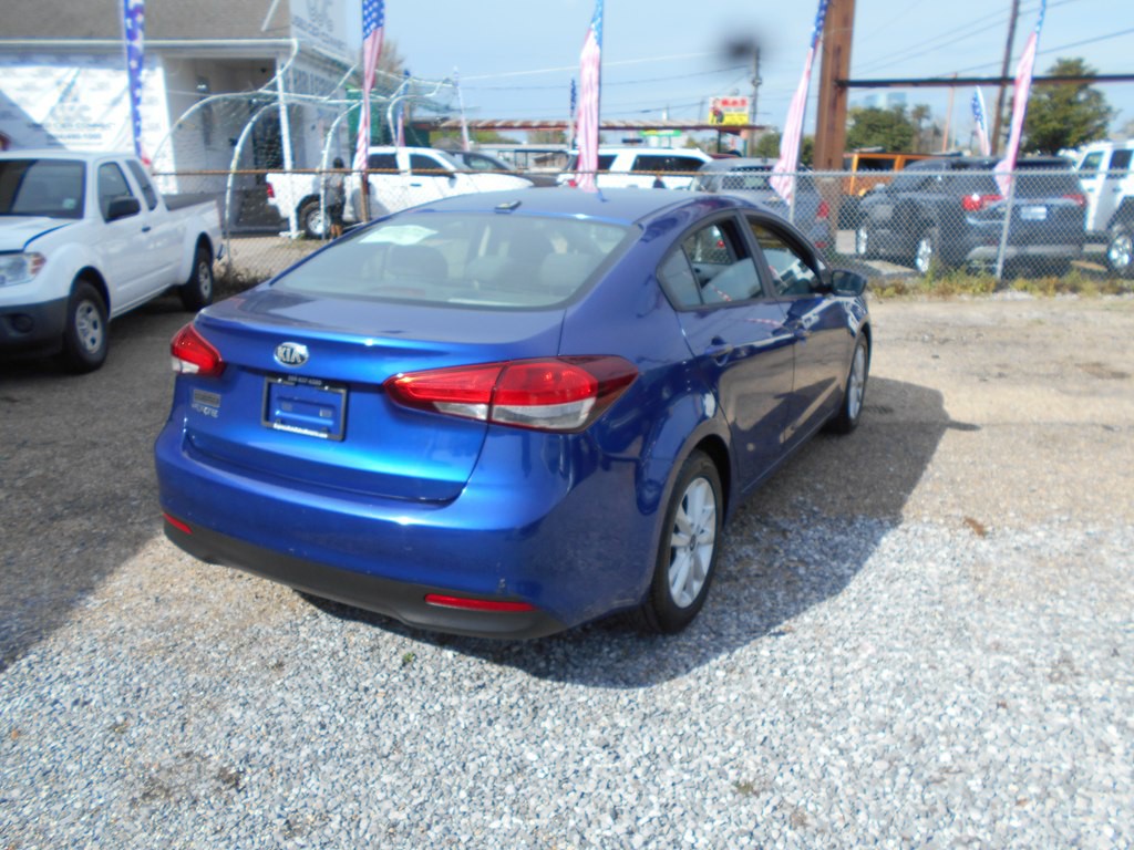 2017 Kia Forte Image 6