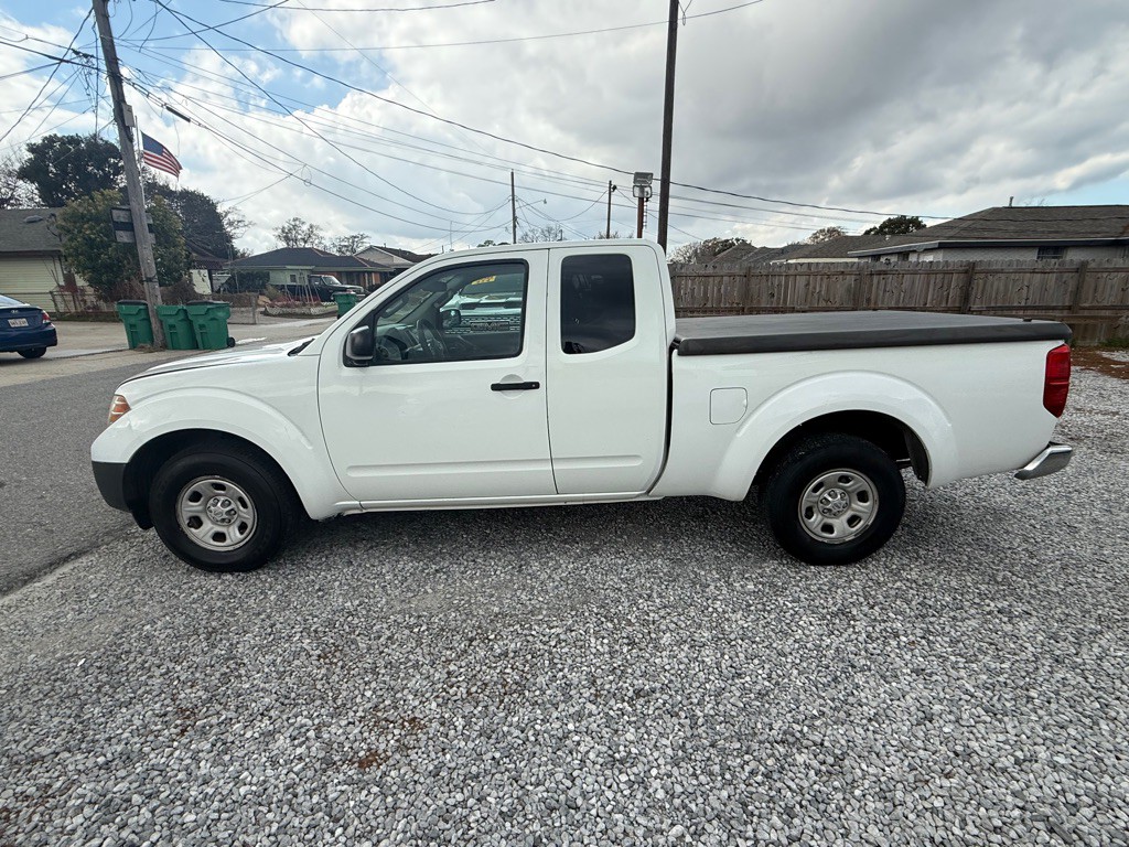 2014 Nissan Frontier Image 3