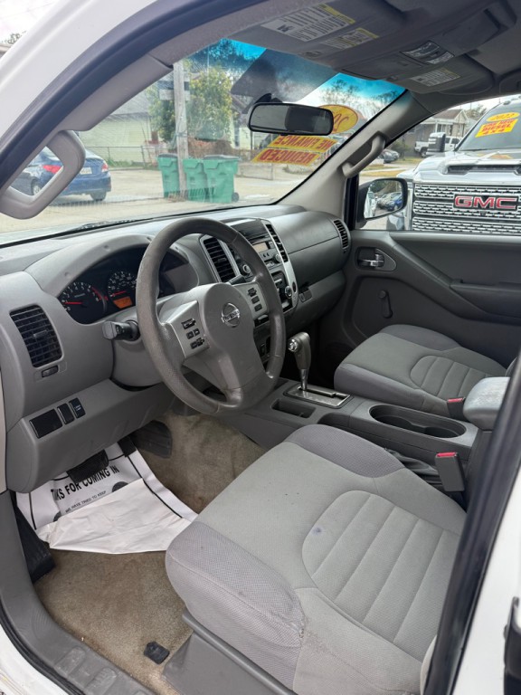 2014 Nissan Frontier Image 11