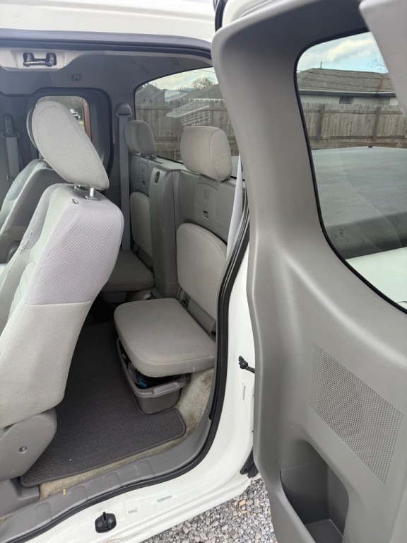2014 Nissan Frontier Image 12