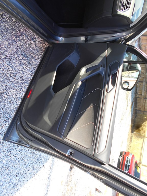 2023 Volkswagen Tiguan Image 31