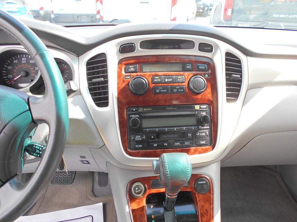 2005 Toyota Highlander Image 13