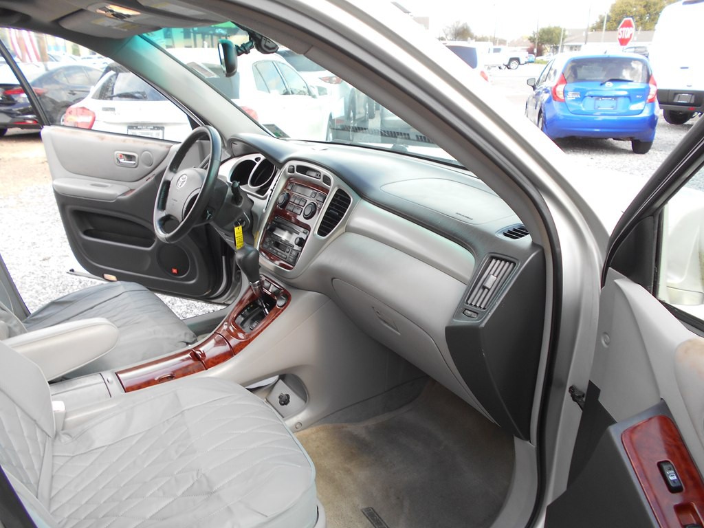 2005 Toyota Highlander Image 28