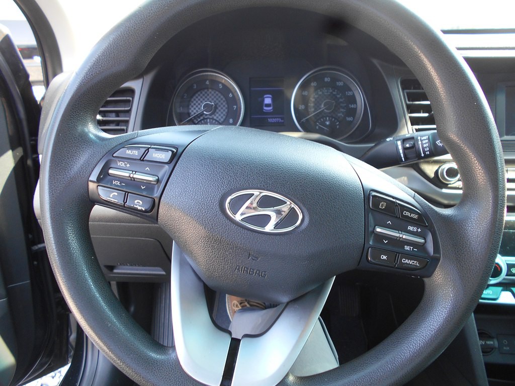 2020 Hyundai Elantra Image 10