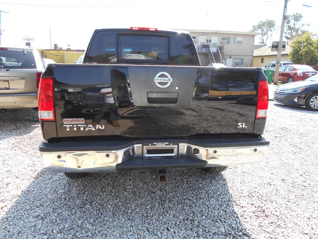 2011 Nissan Titan Image 4