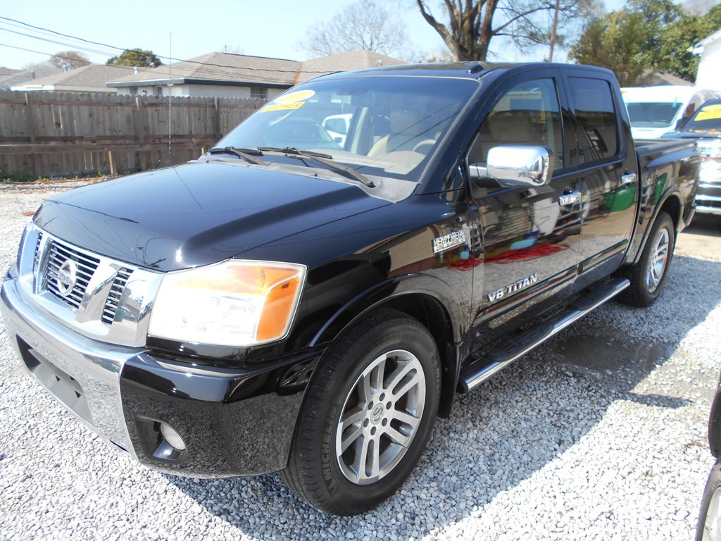 2011 Nissan Titan Image 6