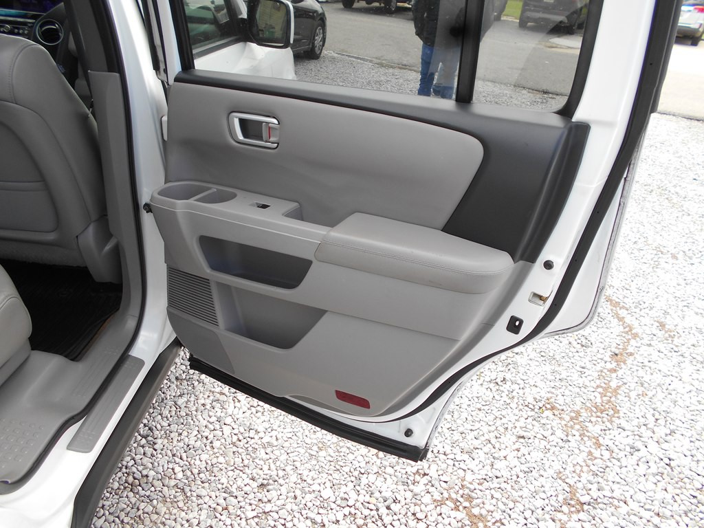 2014 Honda Pilot Image 24