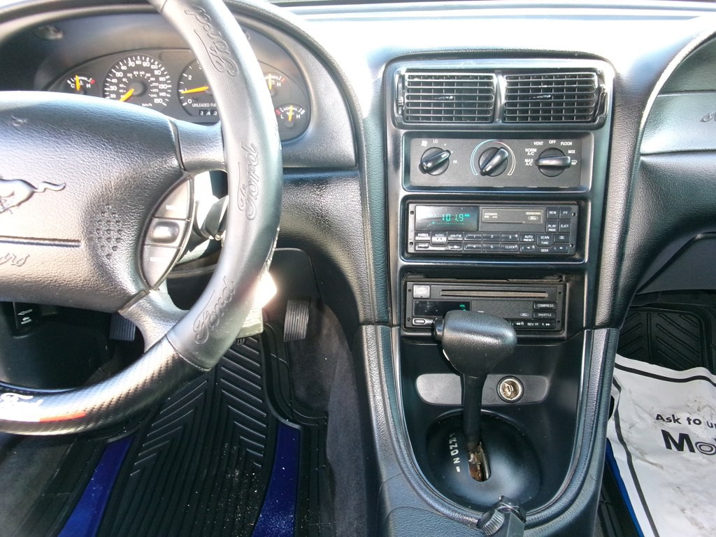 1998 Ford Mustang Image 14