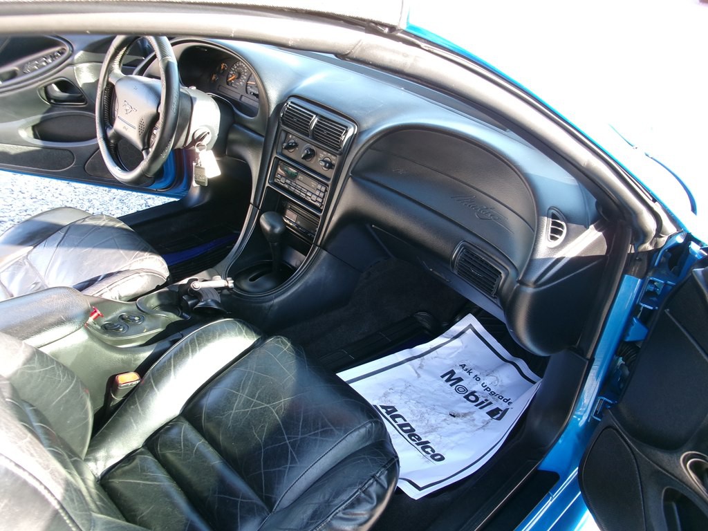 1998 Ford Mustang Image 21