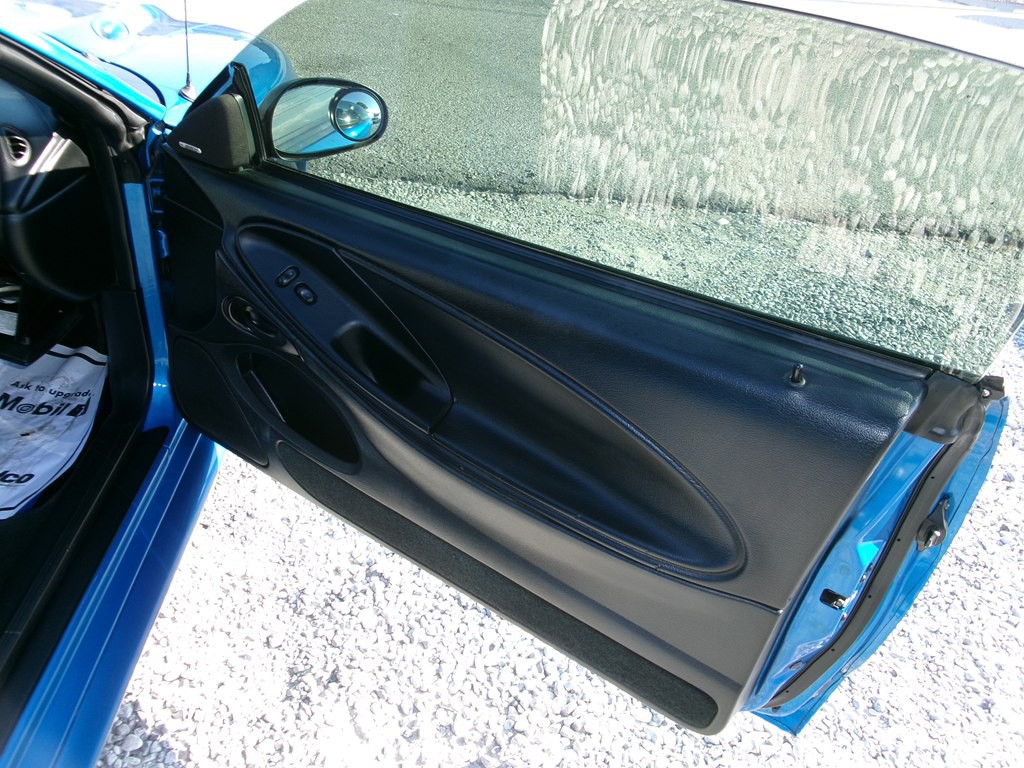1998 Ford Mustang Image 21