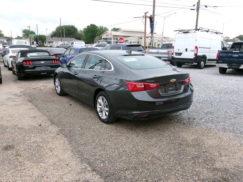 2018 Chevrolet Malibu Image 5