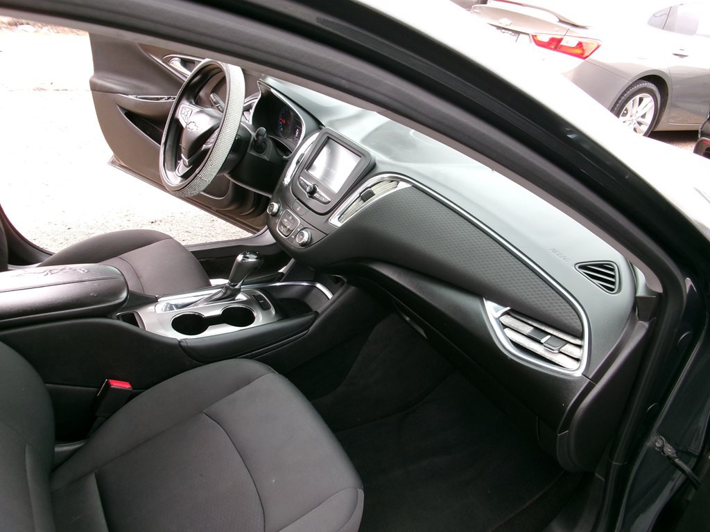 2018 Chevrolet Malibu Image 26