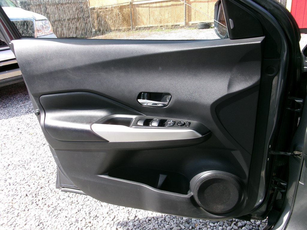 2020 Nissan Kicks Image 14