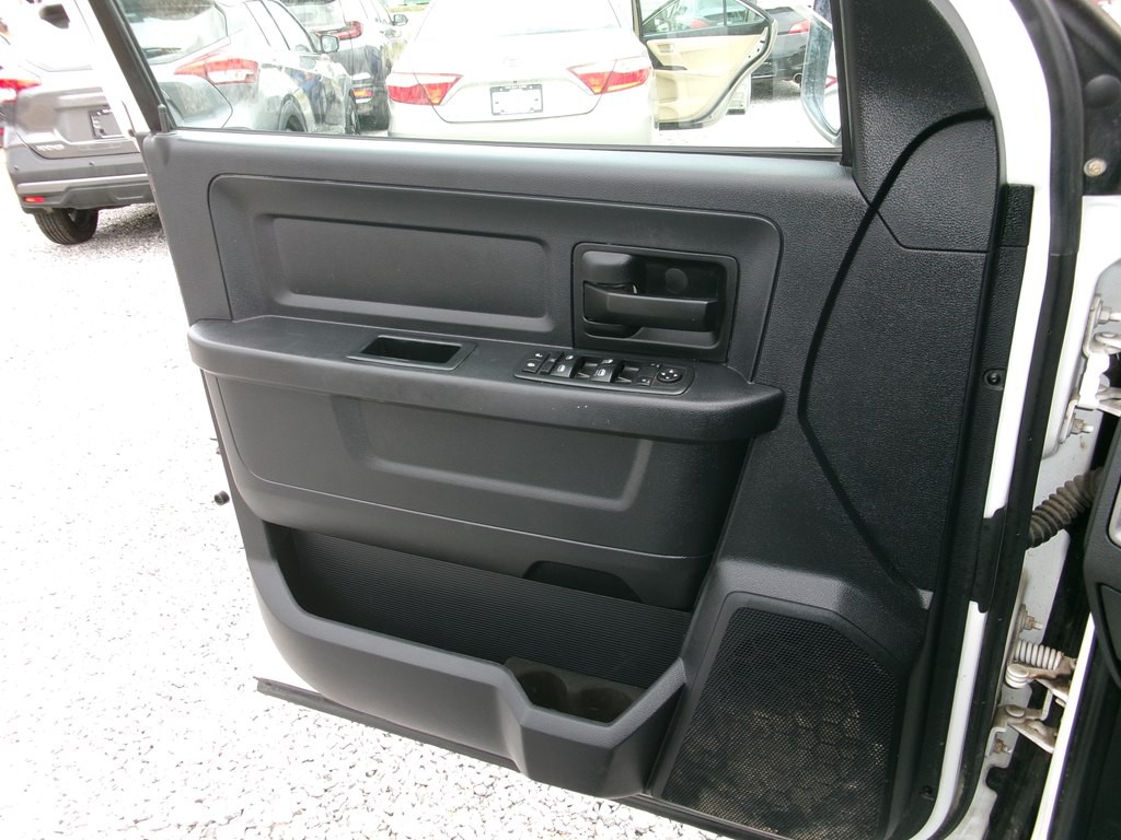 2016 RAM 1500 Image 15