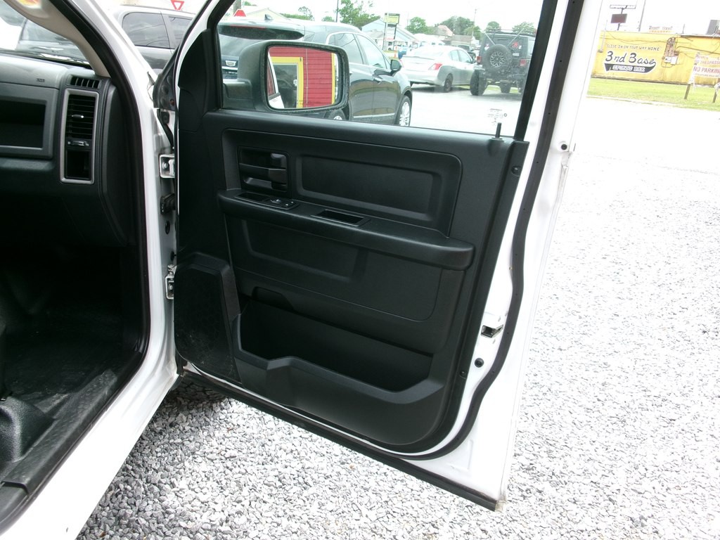 2016 RAM 1500 Image 24