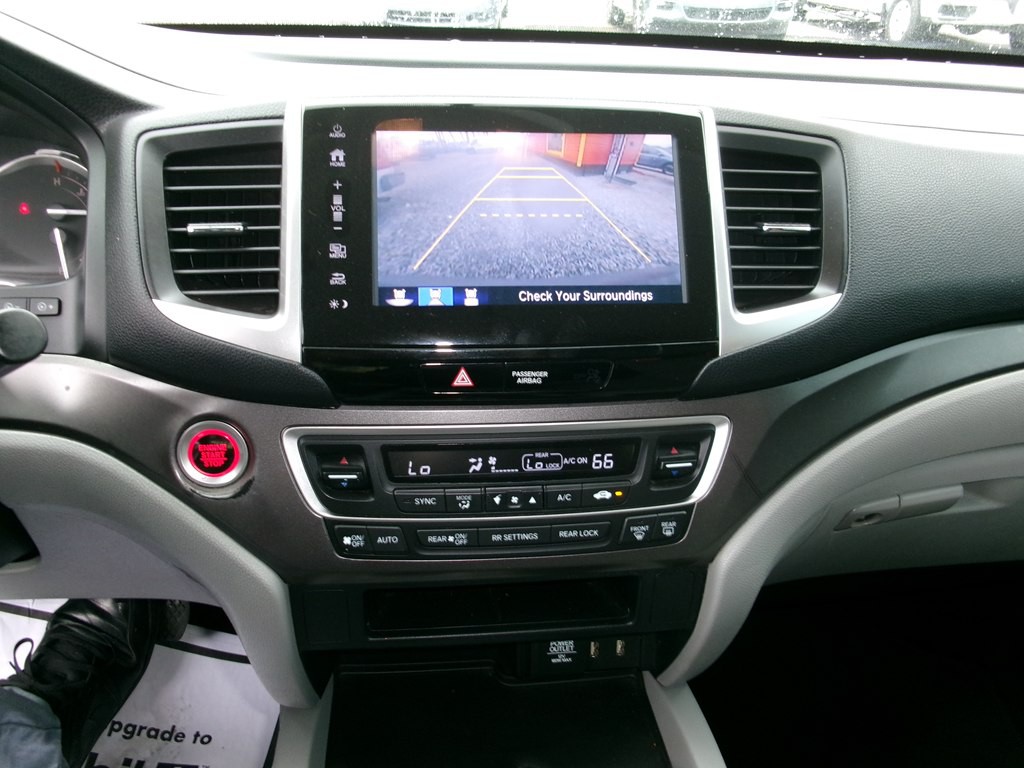 2017 Honda Pilot Image 14