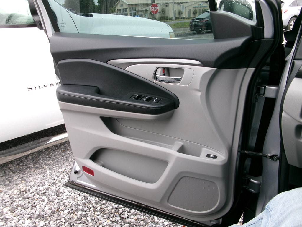 2017 Honda Pilot Image 17