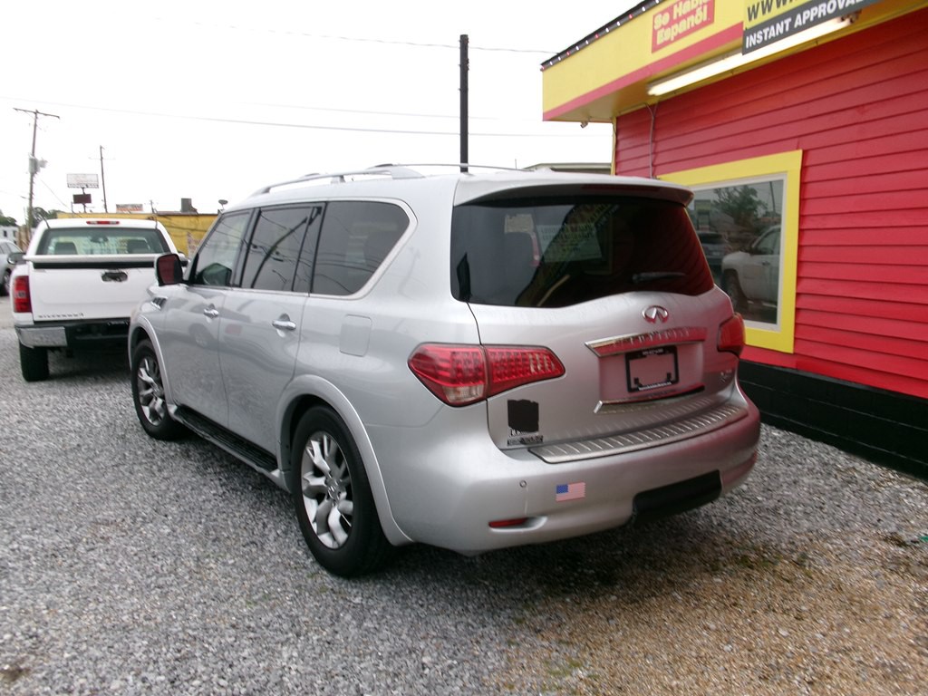 2011 INFINITI QX56 Image 5