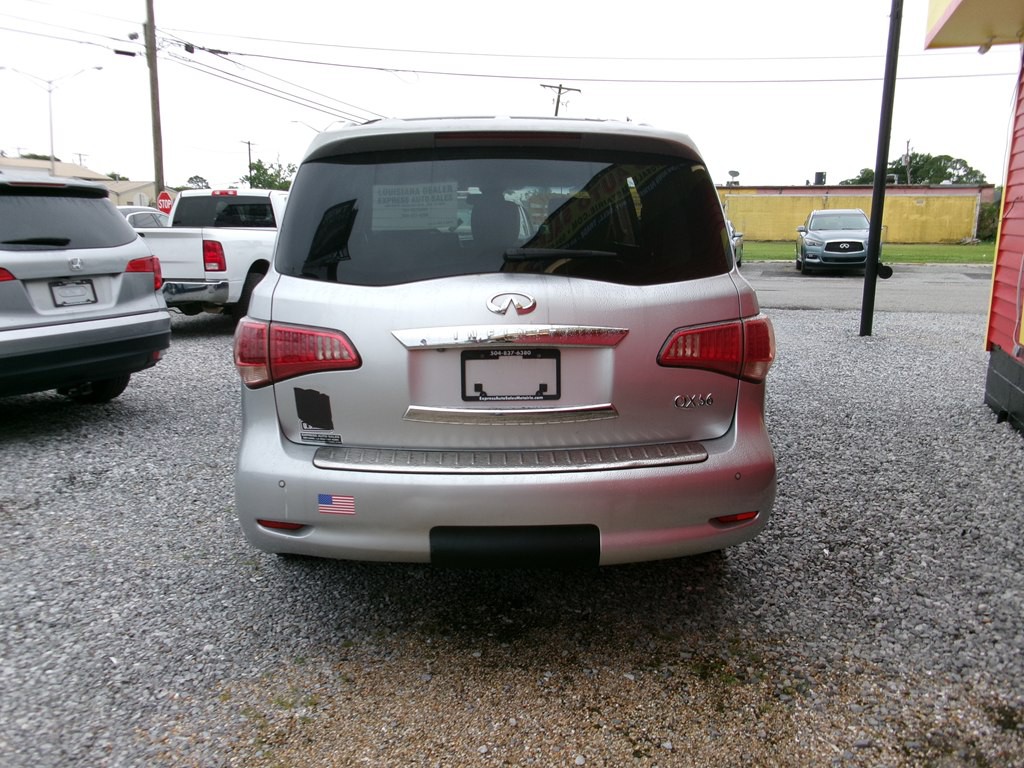 2011 INFINITI QX56 Image 6