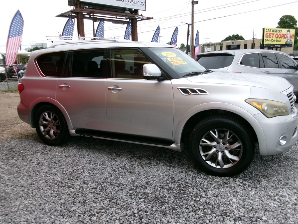2011 INFINITI QX56 Image 8