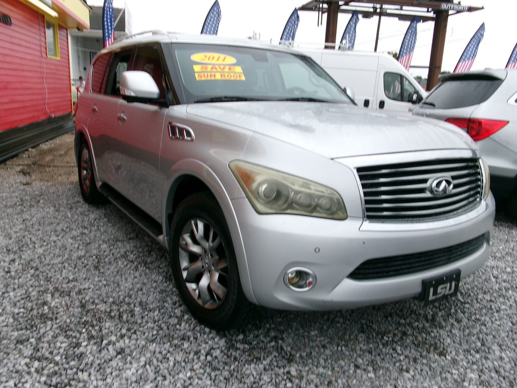 2011 INFINITI QX56 Image 9