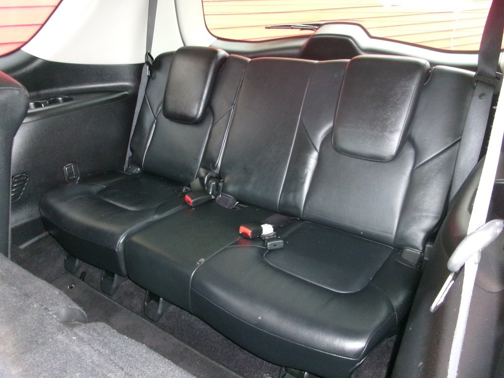 2011 INFINITI QX56 Image 22