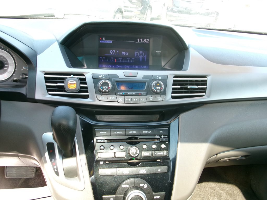 2012 Honda Odyssey Image 15