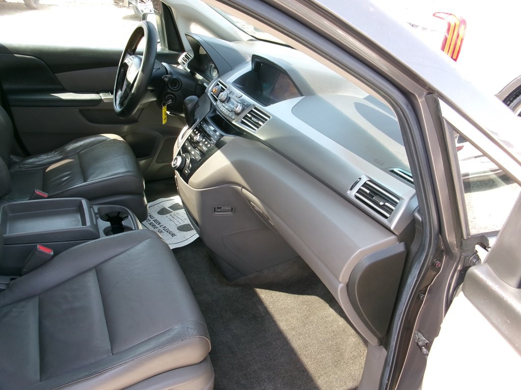 2012 Honda Odyssey Image 28