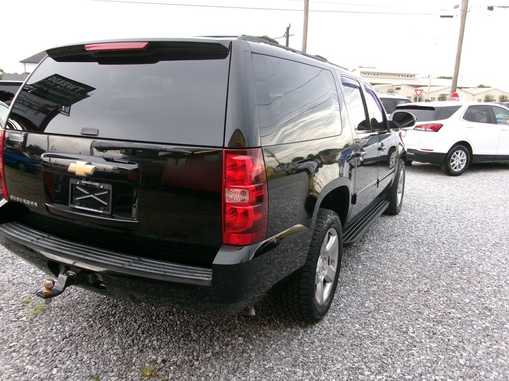 2013 Chevrolet Suburban Image 6