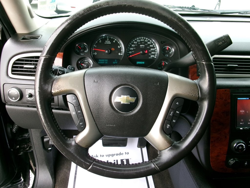 2013 Chevrolet Suburban Image 11