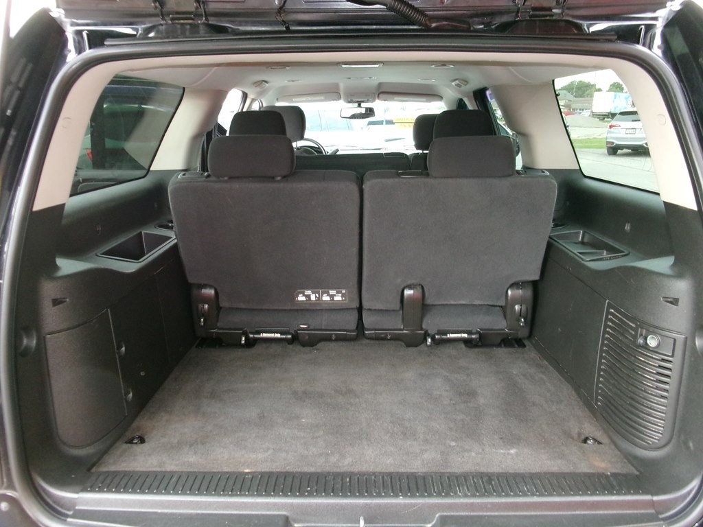 2013 Chevrolet Suburban Image 19