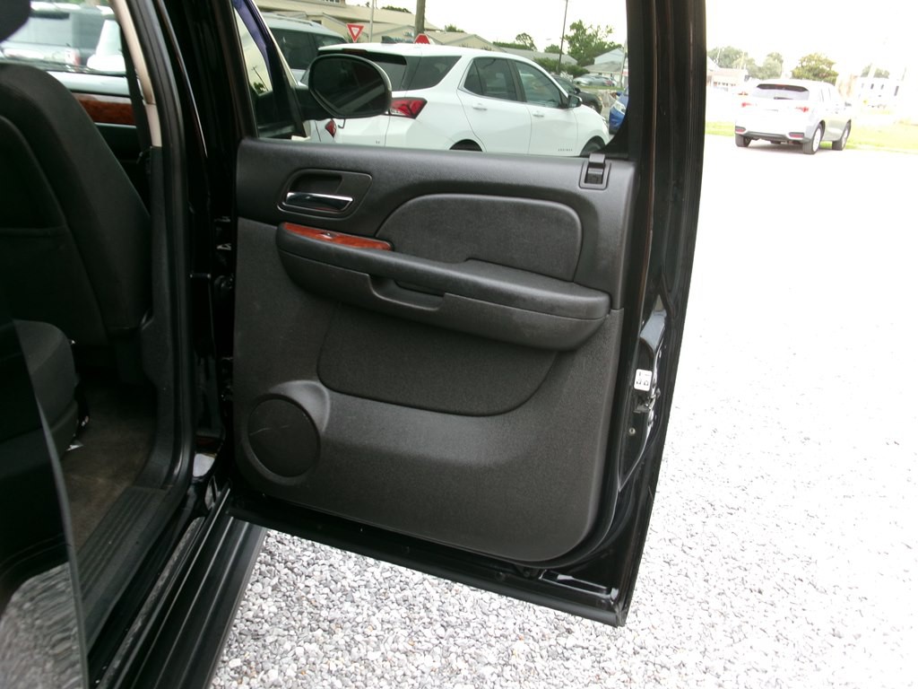 2013 Chevrolet Suburban Image 20
