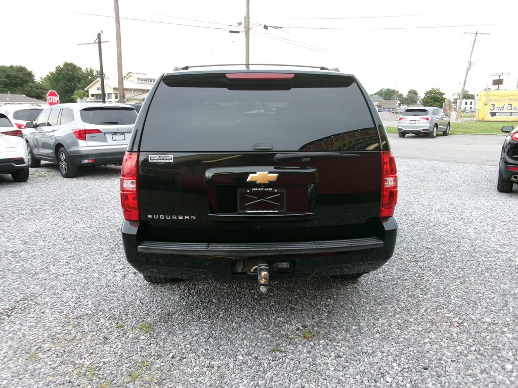 2013 Chevrolet Suburban Image 26