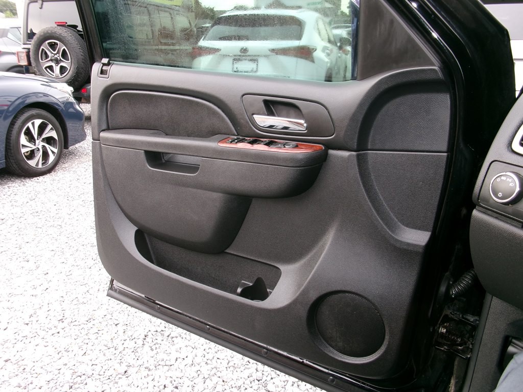 2013 Chevrolet Suburban Image 28