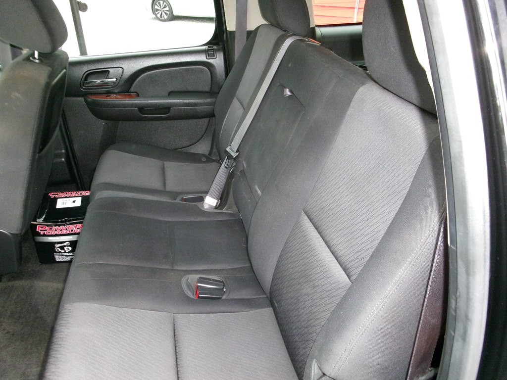 2013 Chevrolet Suburban Image 29