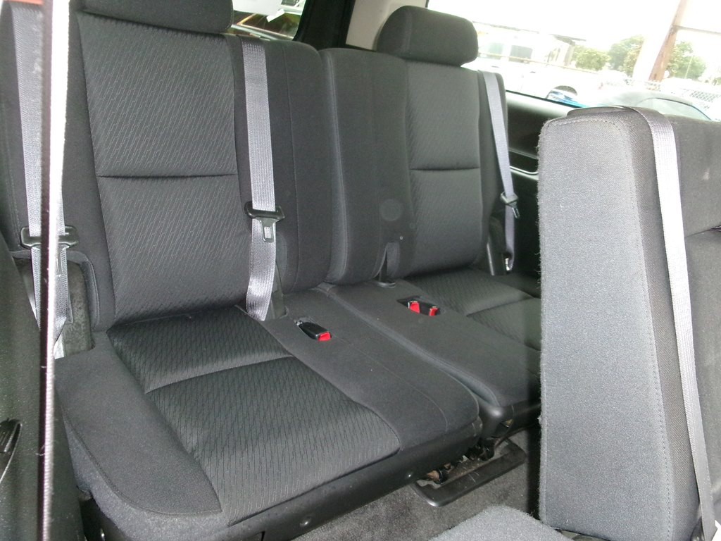 2013 Chevrolet Suburban Image 30