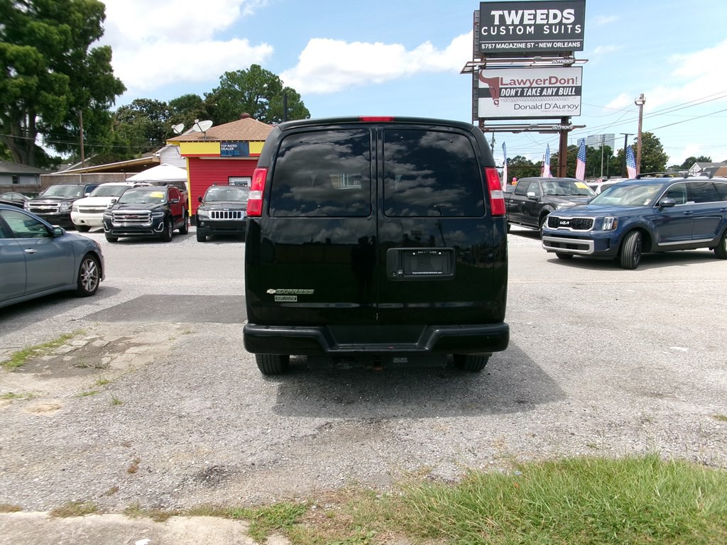 2021 Chevrolet Express Image 6