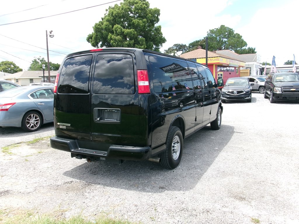 2021 Chevrolet Express Image 7