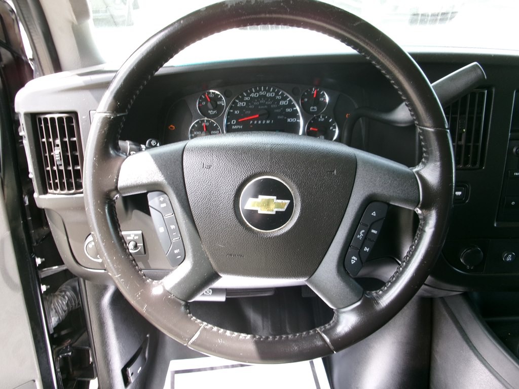 2021 Chevrolet Express Image 13