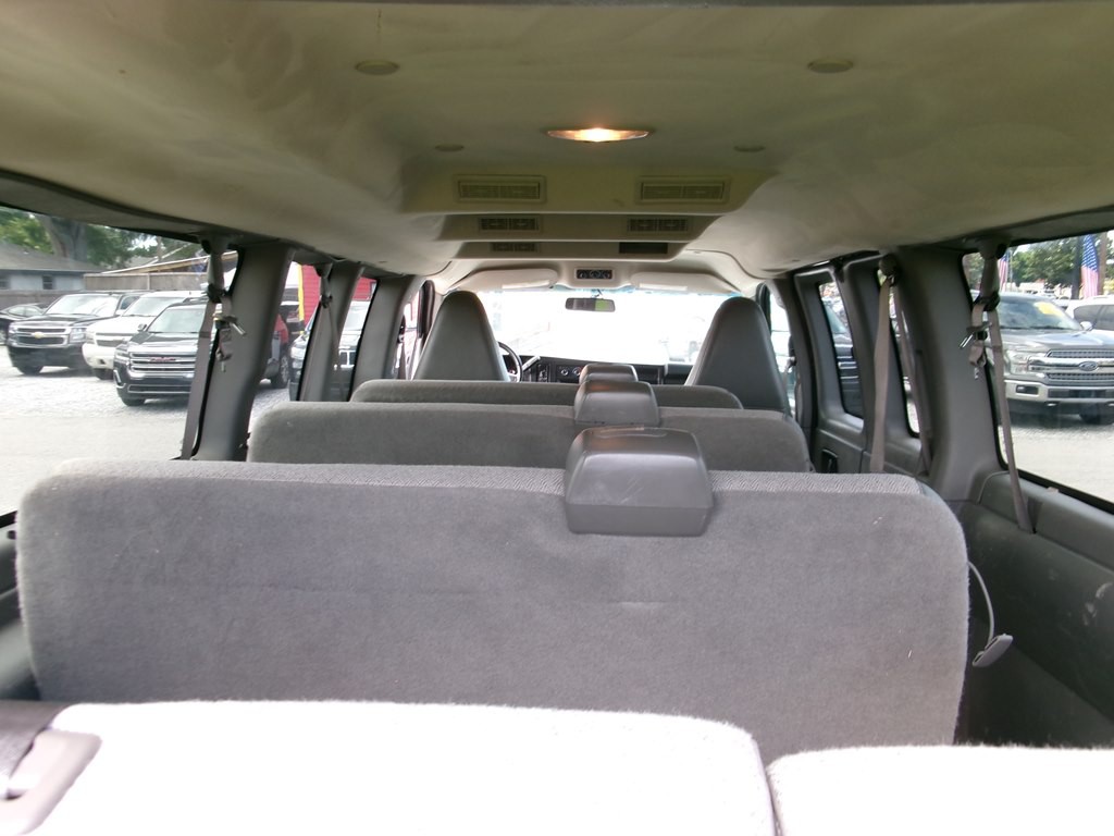 2021 Chevrolet Express Image 20