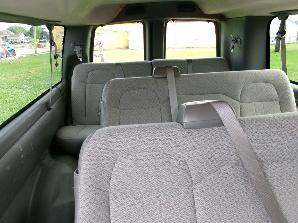 2021 Chevrolet Express Image 21