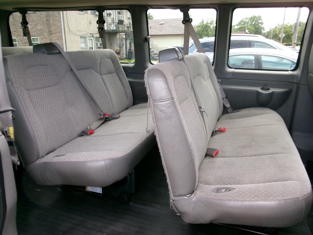 2021 Chevrolet Express Image 22