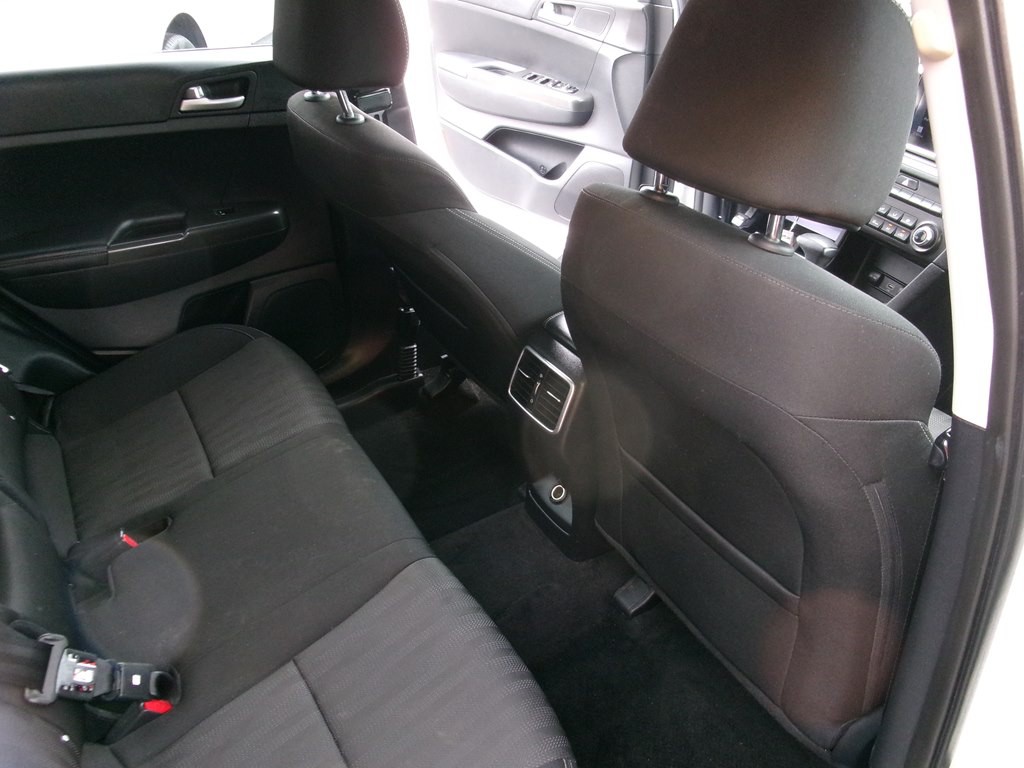 2020 Kia Sportage Image 25