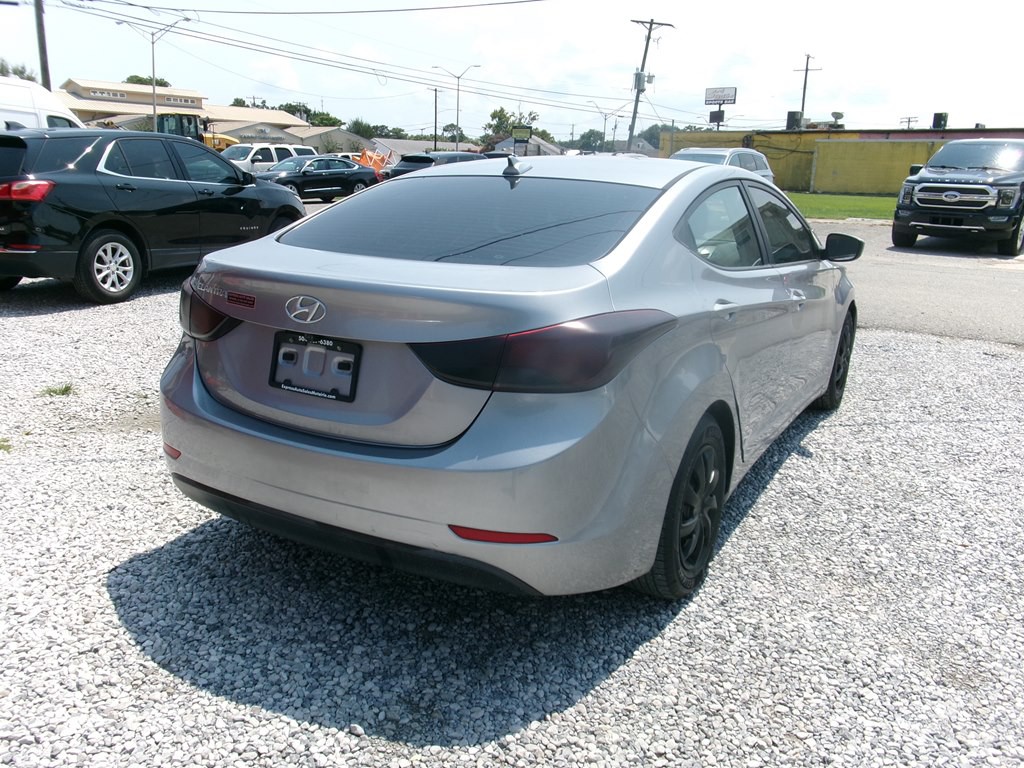 2016 Hyundai Elantra Image 7