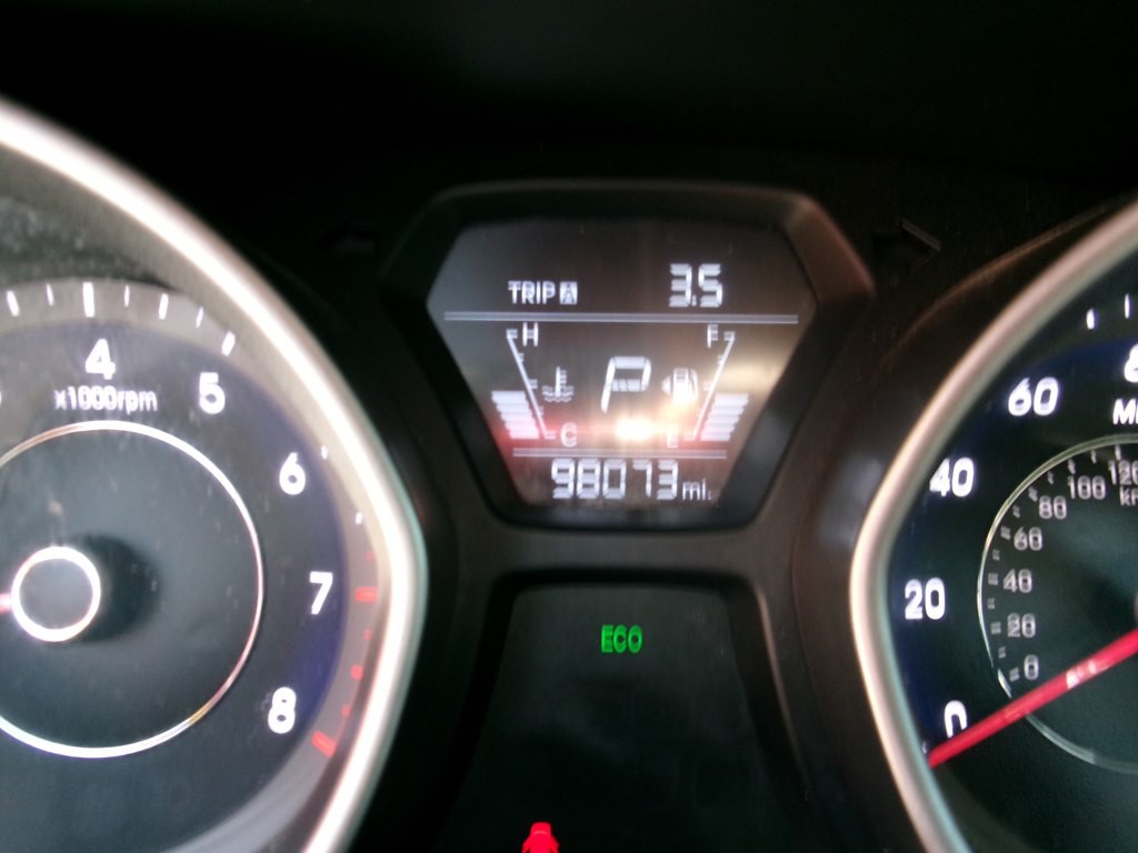 2016 Hyundai Elantra Image 12