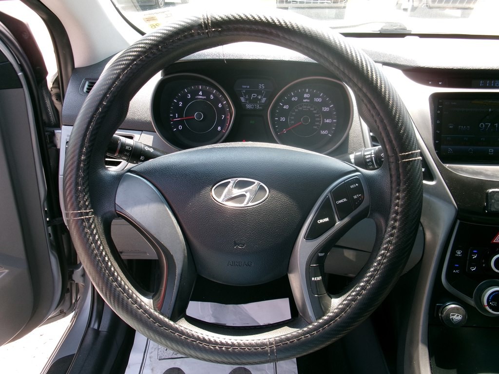2016 Hyundai Elantra Image 15