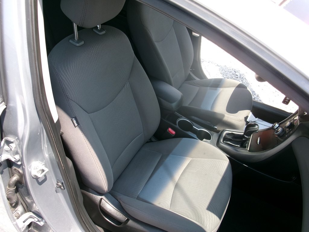 2016 Hyundai Elantra Image 25