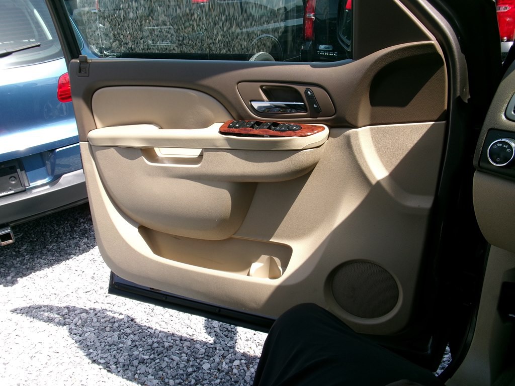 2012 Chevrolet Tahoe Image 16
